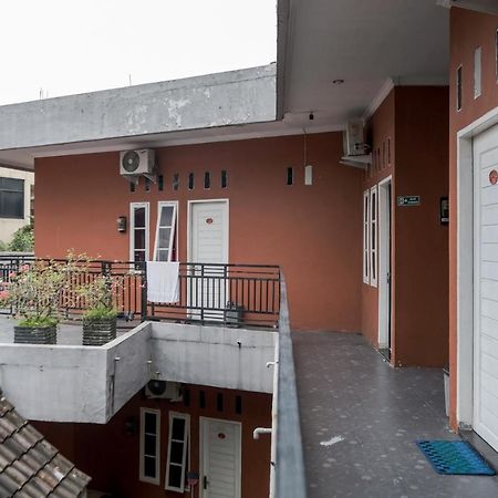 Djaboerigin Mongonsidi Guest House Redpartner Медан Экстерьер фото